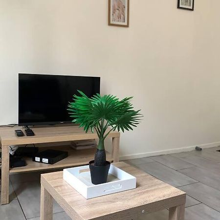 Jolie Studio En Centre Ville Châteauroux Zewnętrze zdjęcie