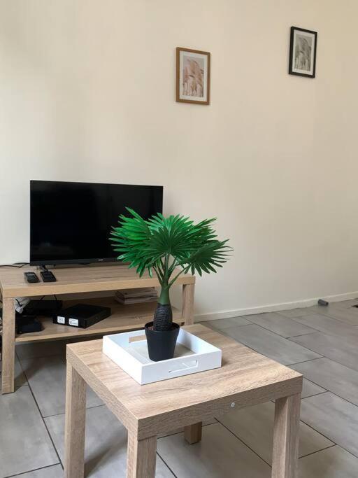 Jolie Studio En Centre Ville Châteauroux Zewnętrze zdjęcie